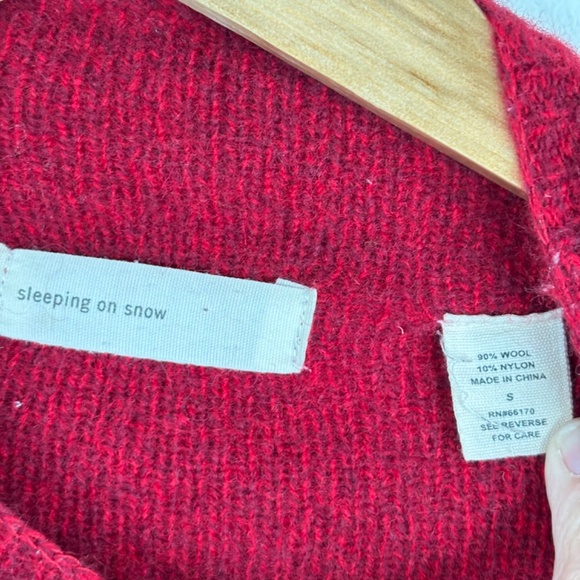 Sleeping on Snow Wool Cardigan Small Red Pink 3D Felted Floral Applique Anthropo - Picture 7 of 11